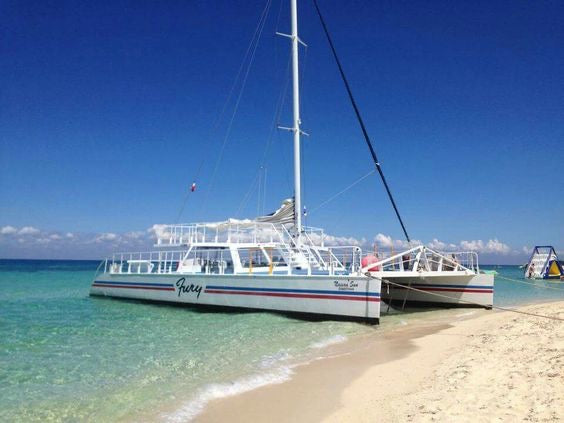 CIELO CATAMARAN + KUZA CLUB DE PLAYA