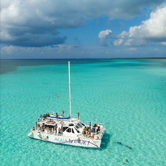 CIELO CATAMARAN + KUZA CLUB DE PLAYA