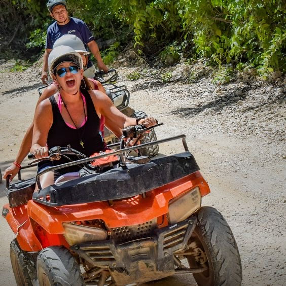 AKUMAL ADRENALINE: Akumal Tortugas + Cuatrimotos + Cenote