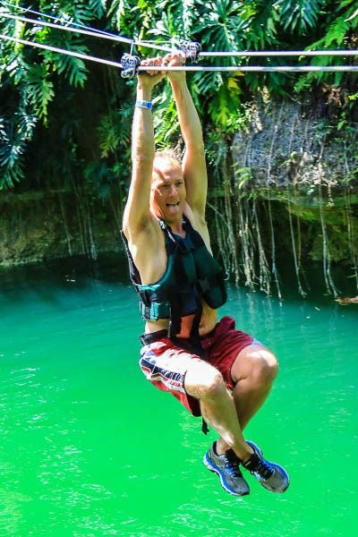 ATV TIROLESAS Y CENOTE: TOUR EN LA SELVA